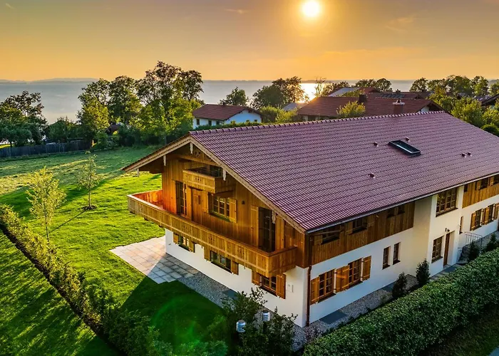 Graf Chiemo Suites - Direkt Am Chiemsee Mit Separatem Seezugang