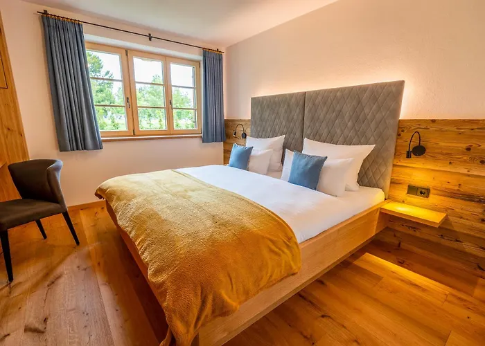 Graf Chiemo Suites - Direkt Am Chiemsee Mit Separatem Seezugang