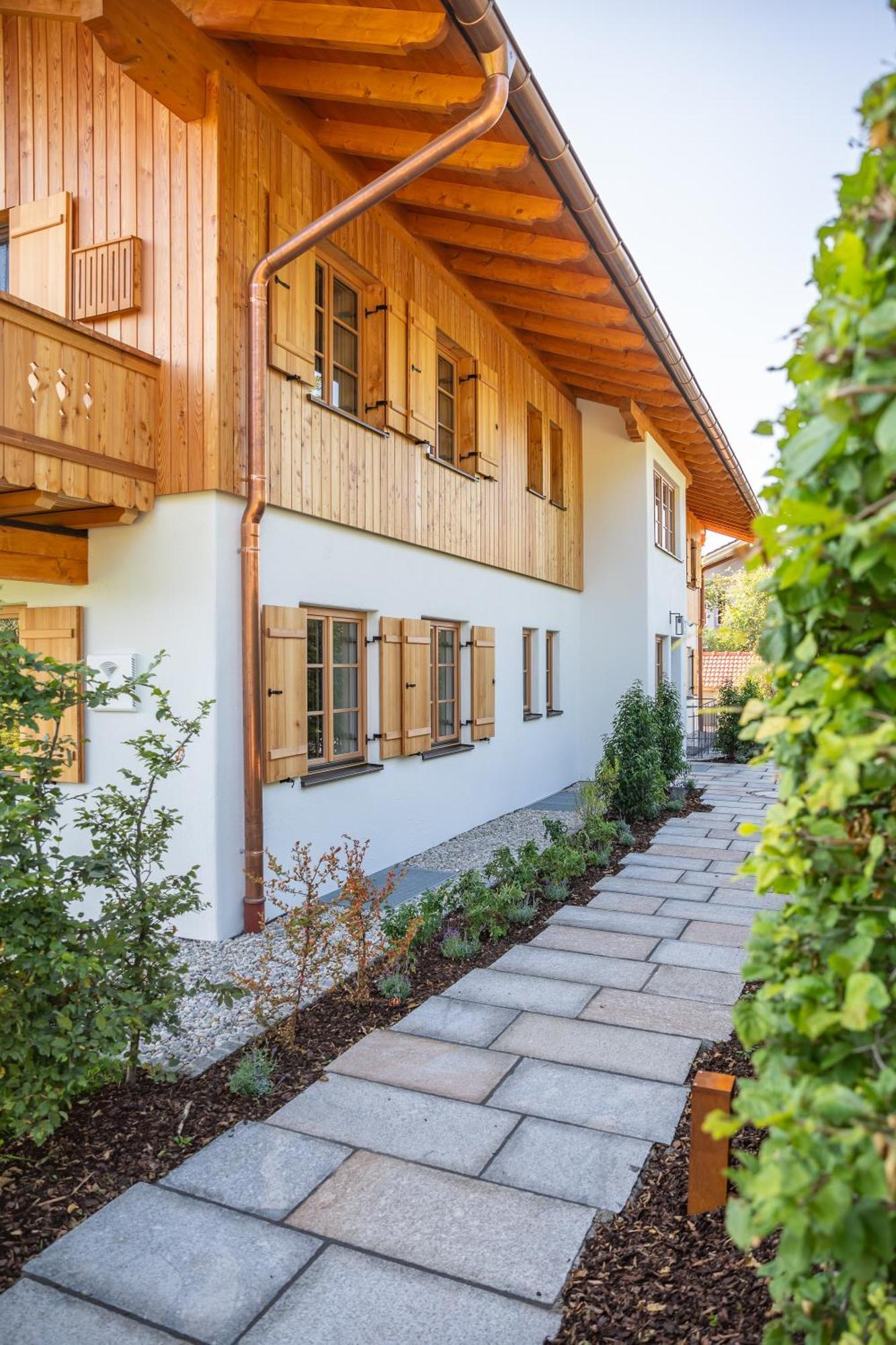 Graf Chiemo - Direkt Am Chiemsee Mit Separatem Seezugang Apartment *