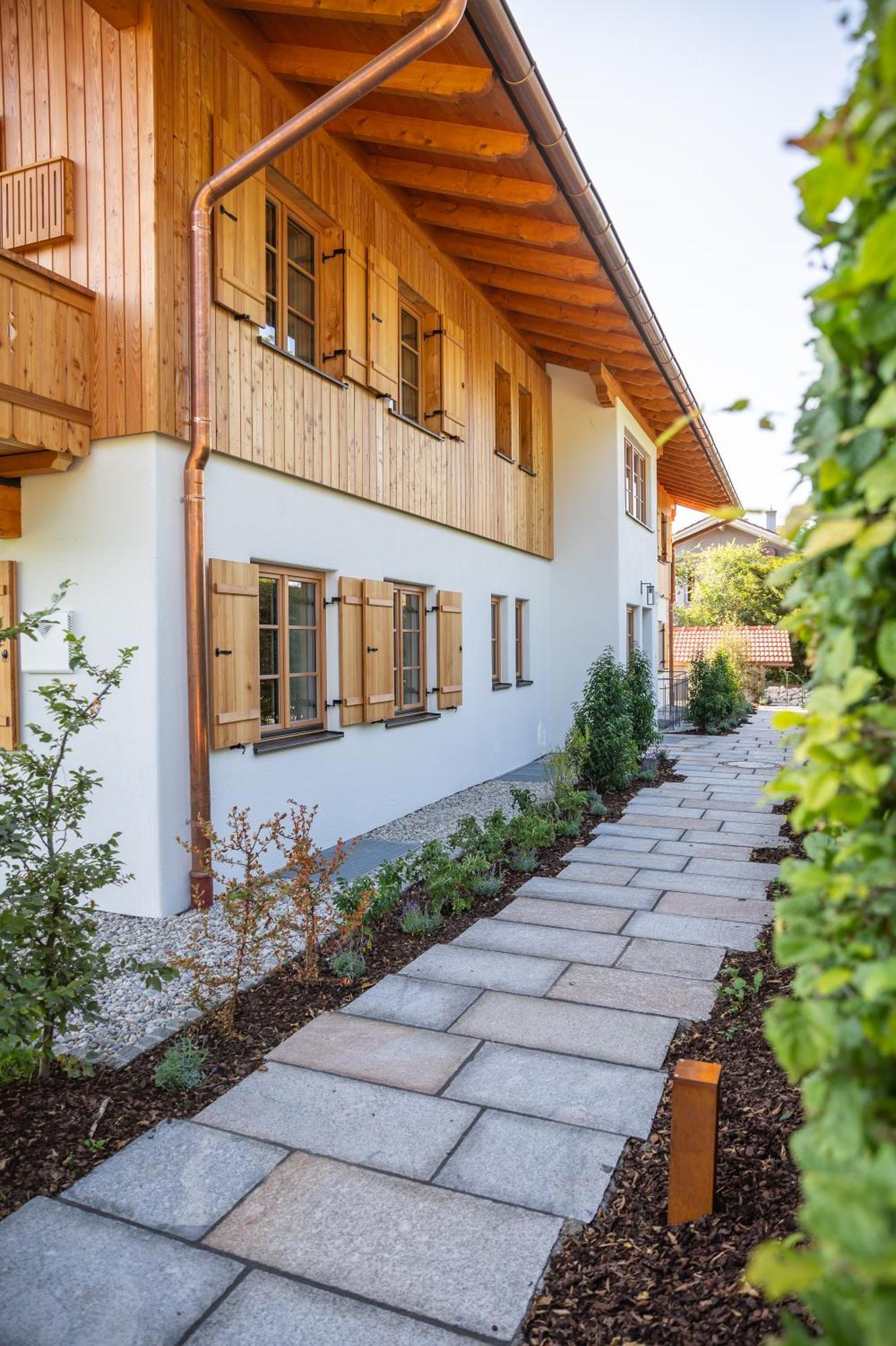 Apartment Graf Chiemo - Direkt Am Chiemsee Mit Separatem Seezugang Chieming