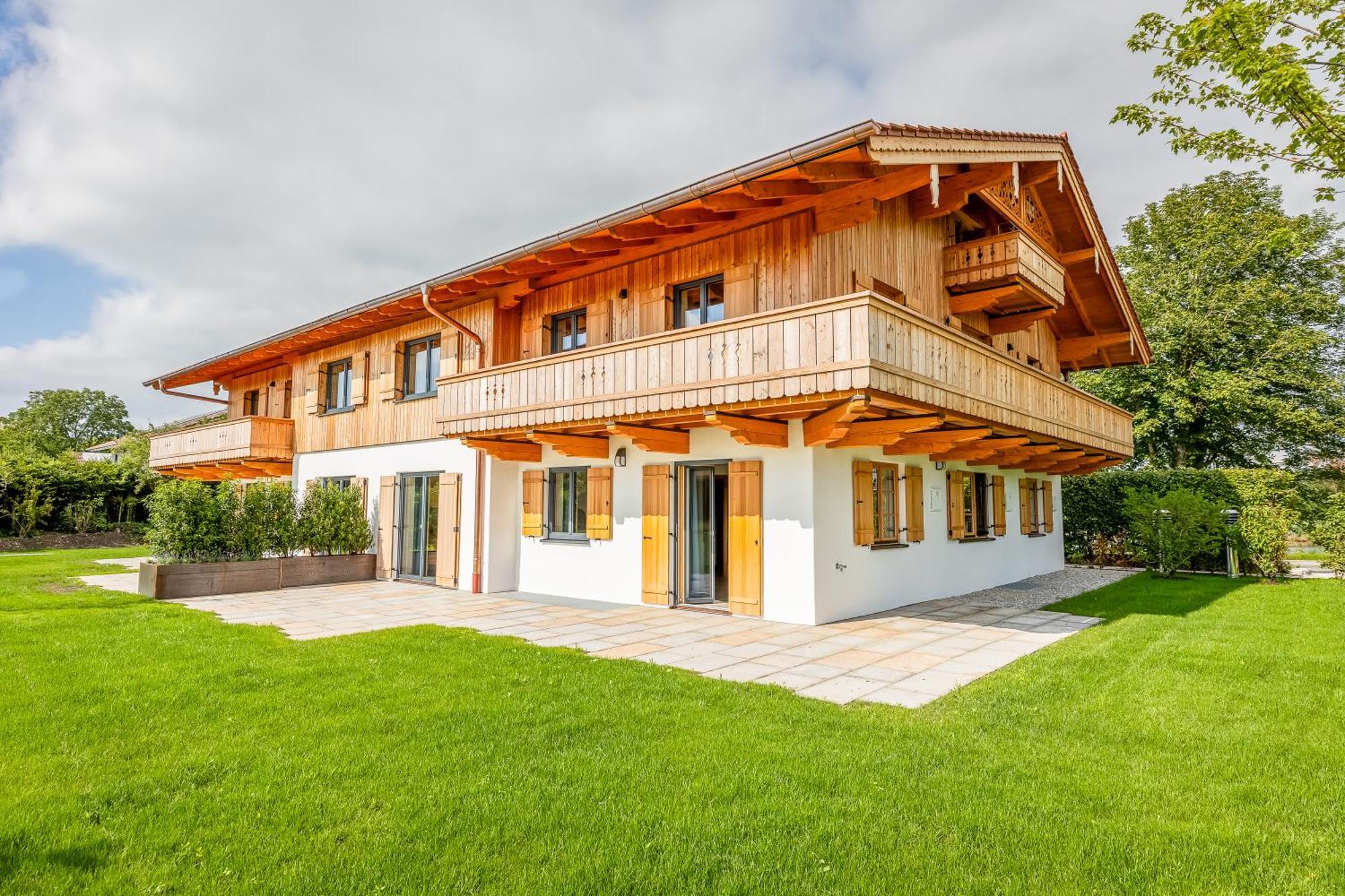 Apartment Graf Chiemo - Direkt Am Chiemsee Mit Separatem Seezugang