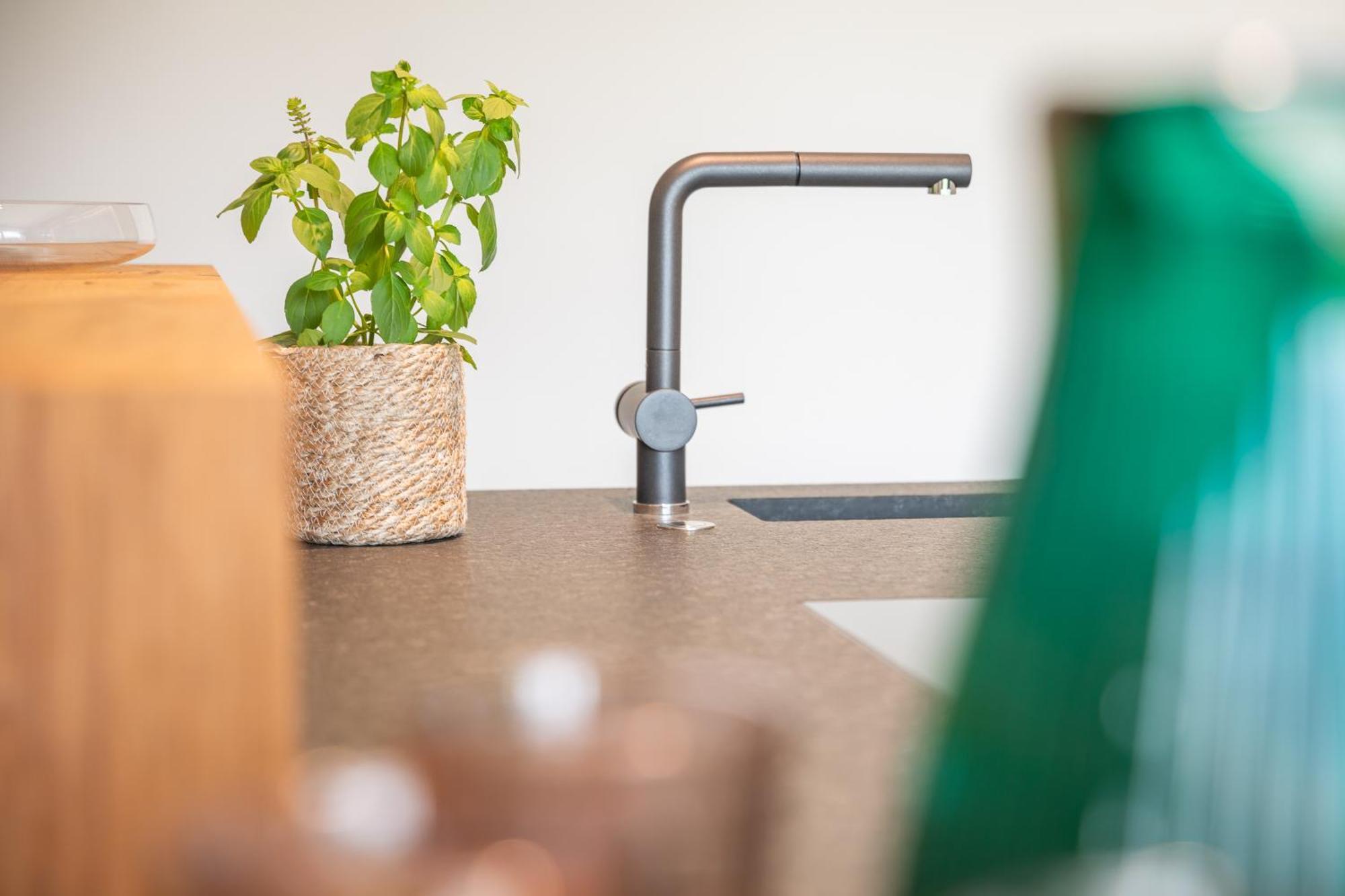 Apartment Graf Chiemo - Direkt Am Chiemsee Mit Separatem Seezugang *