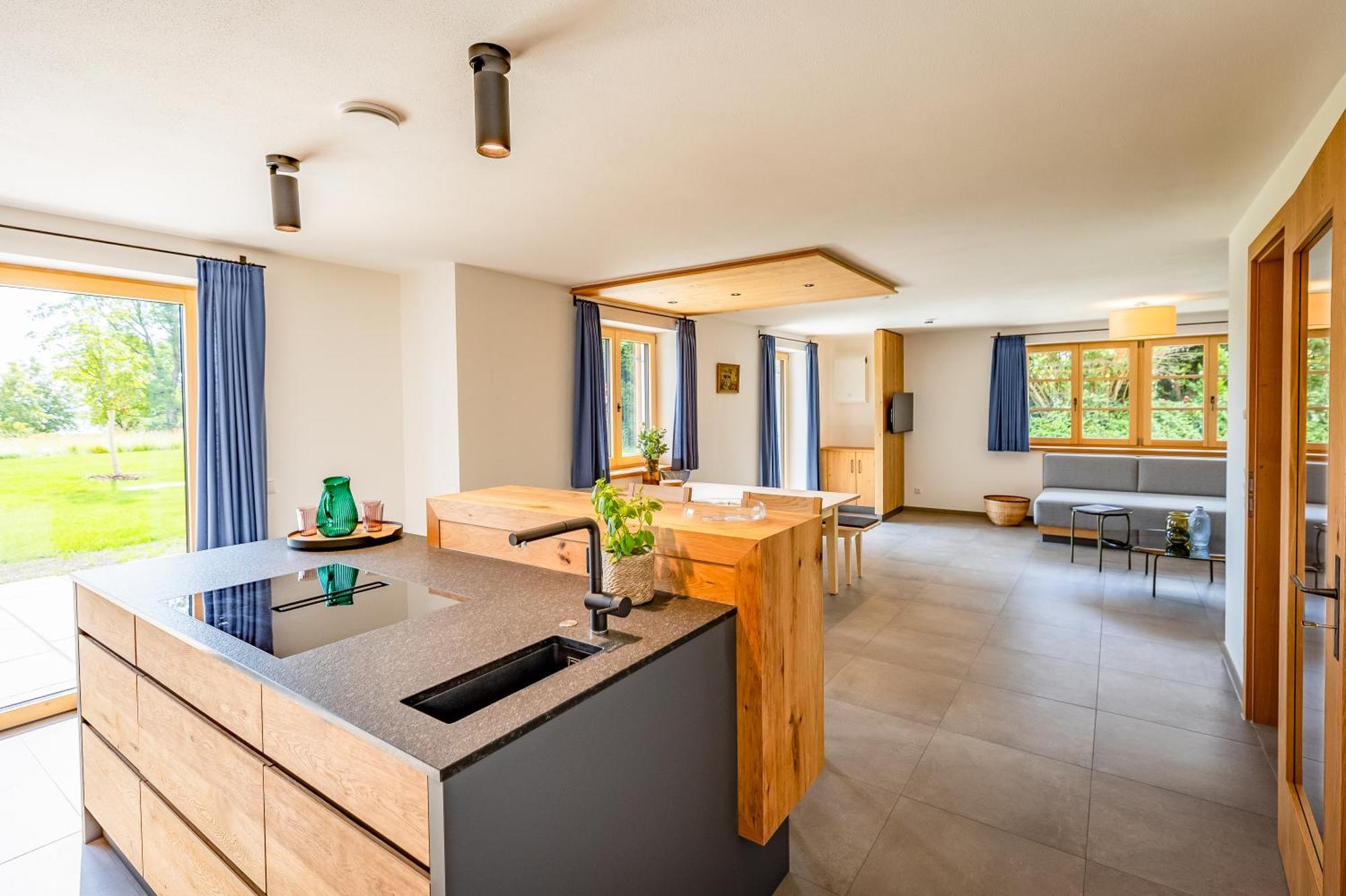 Graf Chiemo - Direkt Am Chiemsee Mit Separatem Seezugang Apartment