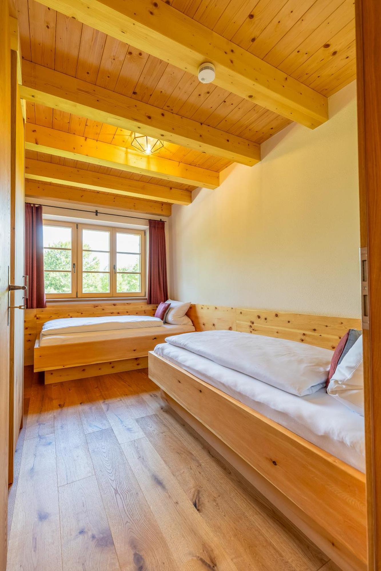 Apartment Graf Chiemo - Direkt Am Chiemsee Mit Separatem Seezugang