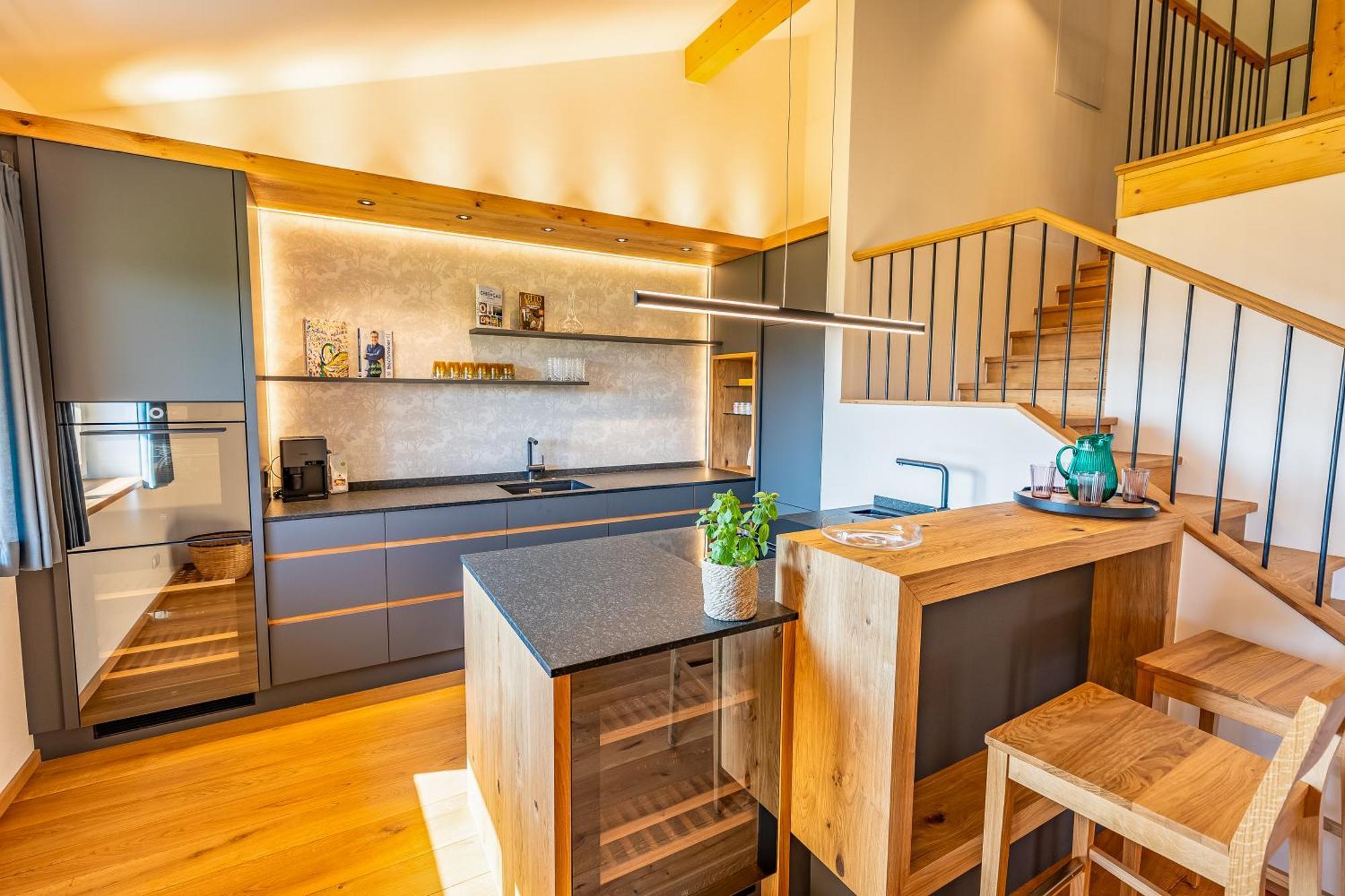 Apartment Graf Chiemo - Direkt Am Chiemsee Mit Separatem Seezugang *