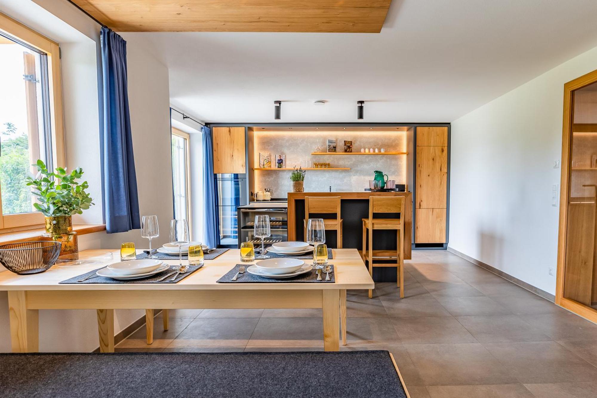 Apartment Graf Chiemo - Direkt Am Chiemsee Mit Separatem Seezugang