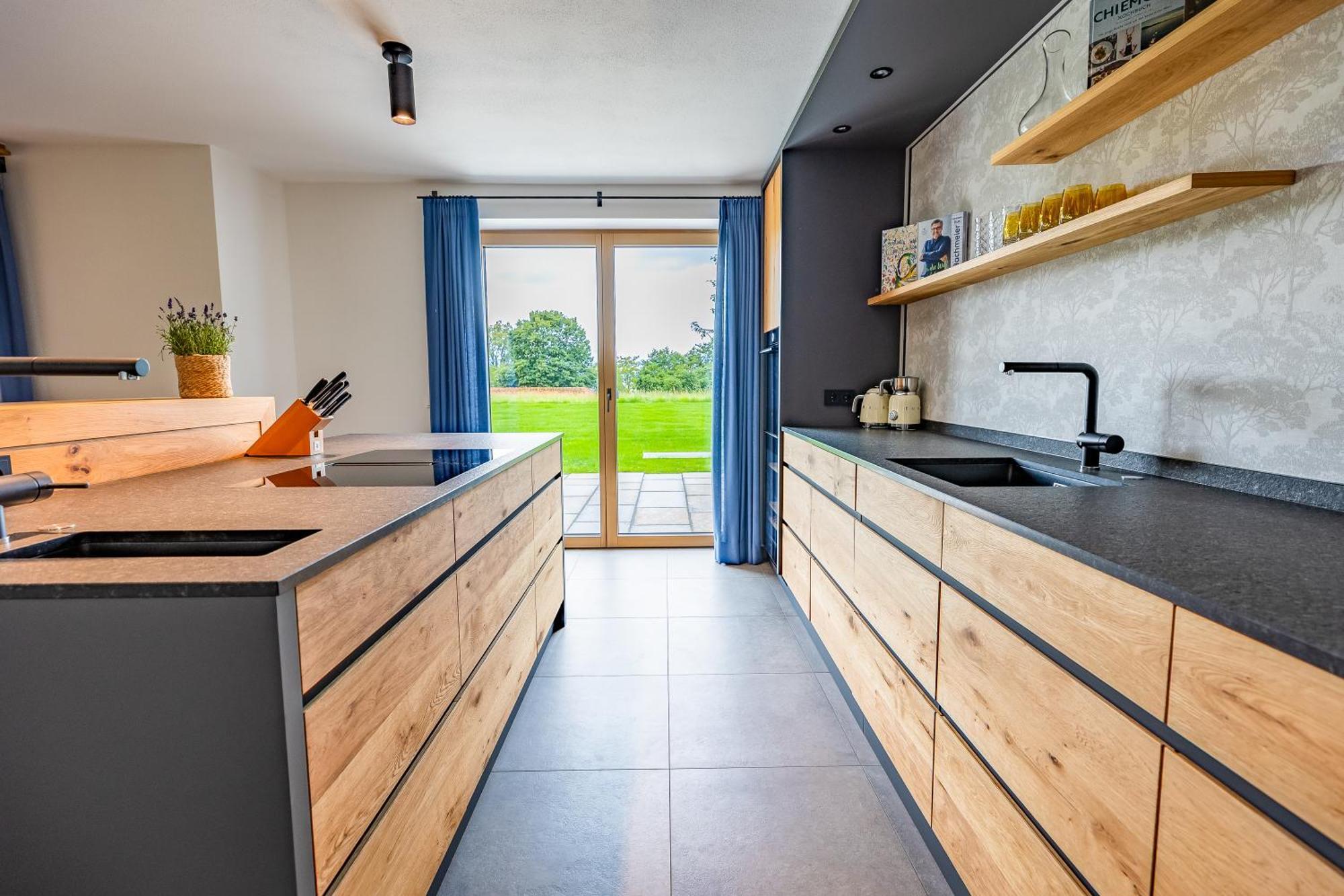 Apartment Graf Chiemo - Direkt Am Chiemsee Mit Separatem Seezugang *